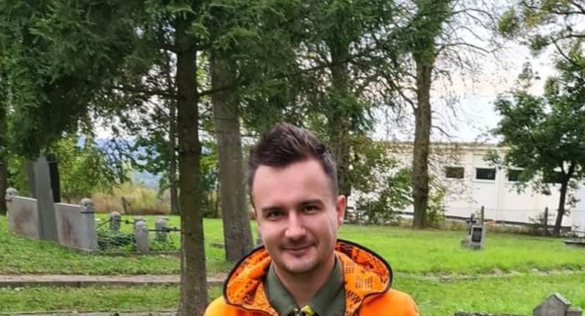 Bartosz Adamczyk od 22 lat związany jest z harcerstwem. Opowiada, czego go to nauczyło