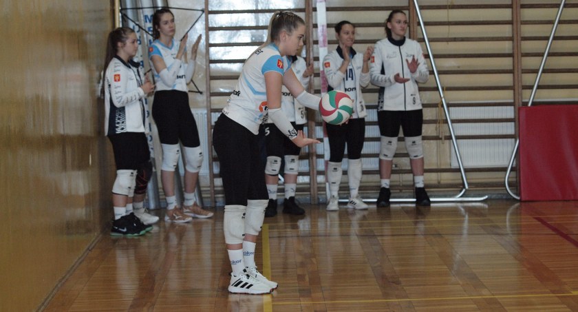 Juniorki Jokera Świecie bez szans w starciu z Wieżycą 2011 Stężyca