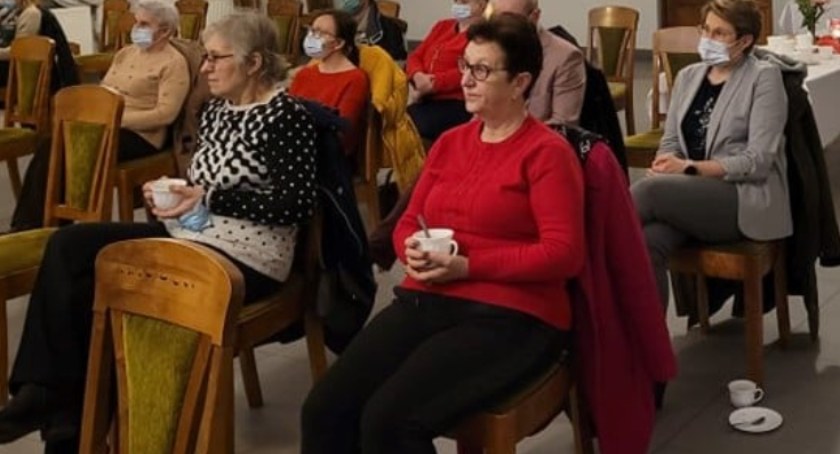 Dzień Kobiet w Laskowicach. Będą skecze, zabawy konkursy, masaże i rękodzieło