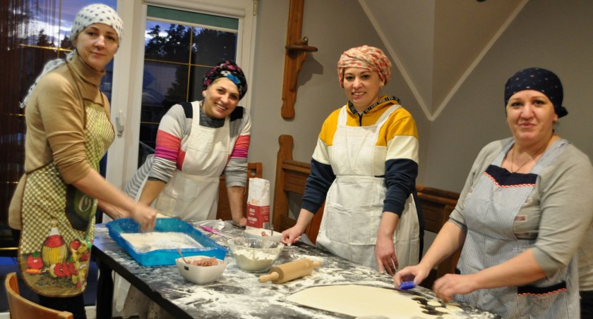 Ukrainki szukają pracy – chcą być użyteczne. Pierogi na wojenną traumę [ZDJĘCIA]