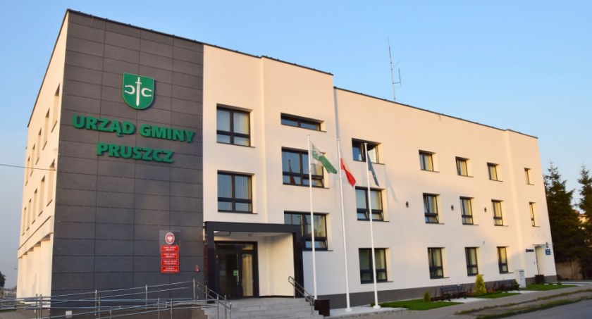 Napływ uchodźców z Ukrainy. W Pruszczu uruchomiono gminną bazę miejsc pracy