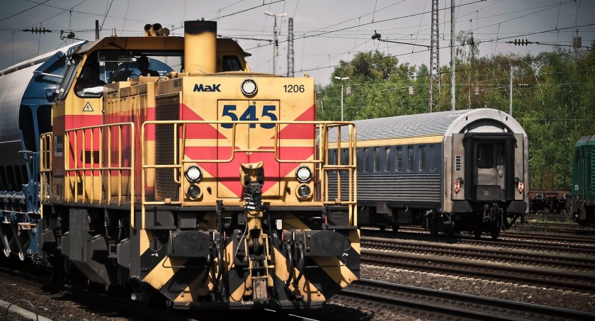 Usterki sieci kolejowej. Pociągi mają poważne opóźnienia