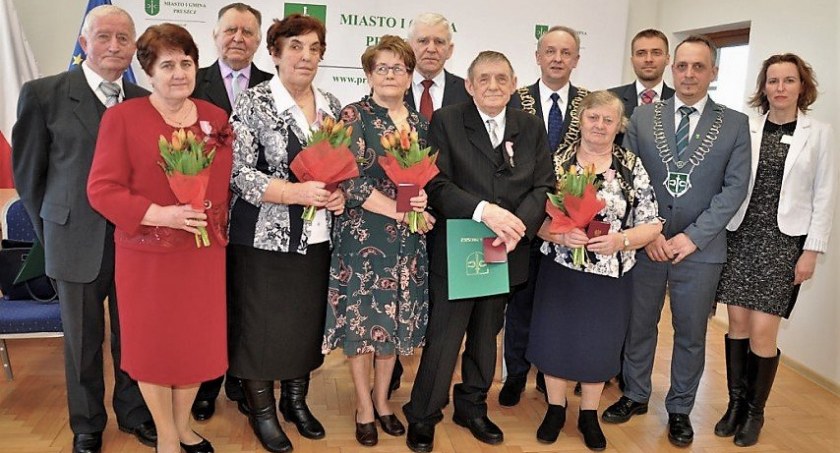 Złote gody w Pruszczu. Parom wręczono medale [ZDJĘCIA]