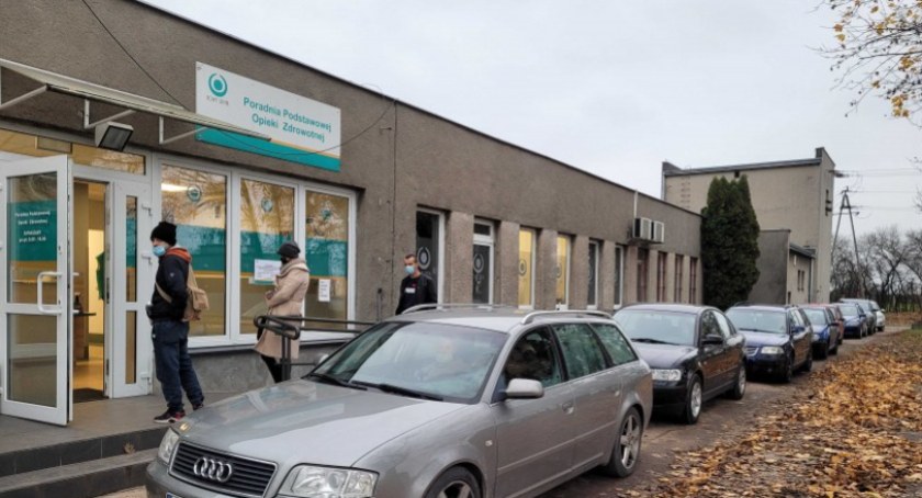 Zamknięcie punktów wymazowych. Czy koronawirus jest jeszcze groźny? Są zalecenia specjalistów