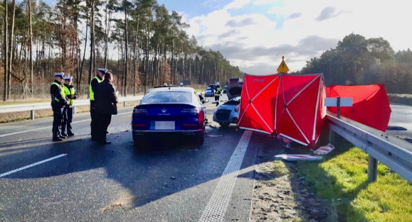 Tragiczny wypadek na obwodnicy Świecia. Nie żyją trzy starsze osoby