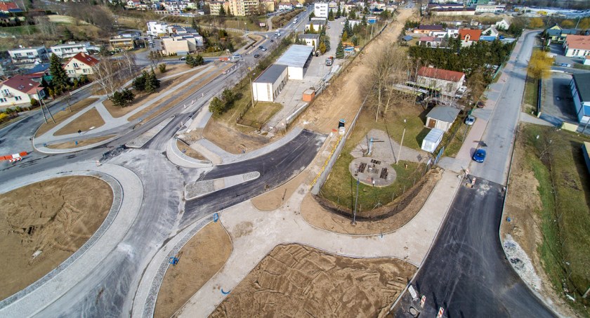 Już widać jak pobiegnie Armii Krajowej. Kiedy zakończy się budowa?