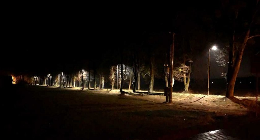 Oświetlenie w gminie Osie. Tuż przed sezonem nowe lampy rozbłysły w trzech miejscowościach