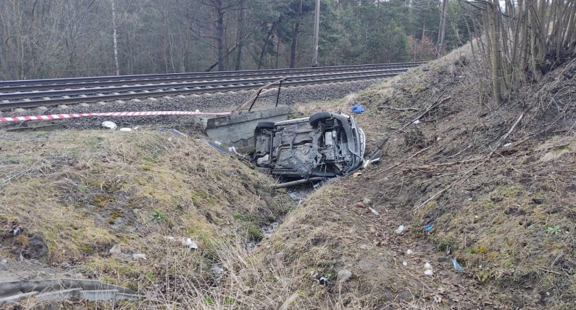 Wypadek pod Świeciem. Na miejscu trwają działania służb