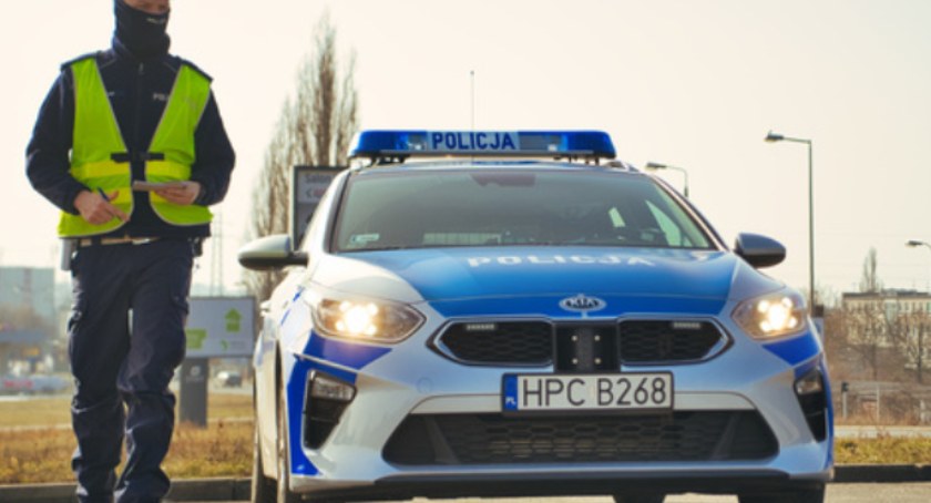 Bezpieczne święta na drogach. Policjanci zapowiadają wzmożone kontrole