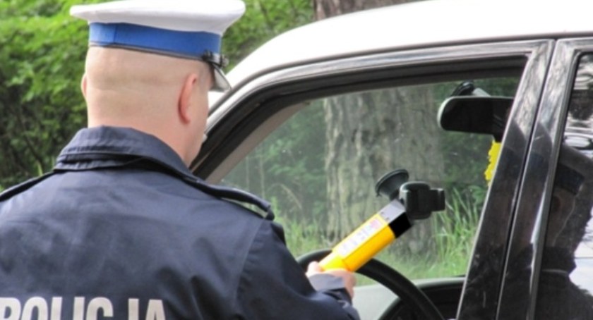 Nietrzeźwy 71-latek spowodował stłuczkę. To jednak nie koniec przewinień mieszkańca powiatu świeckiego