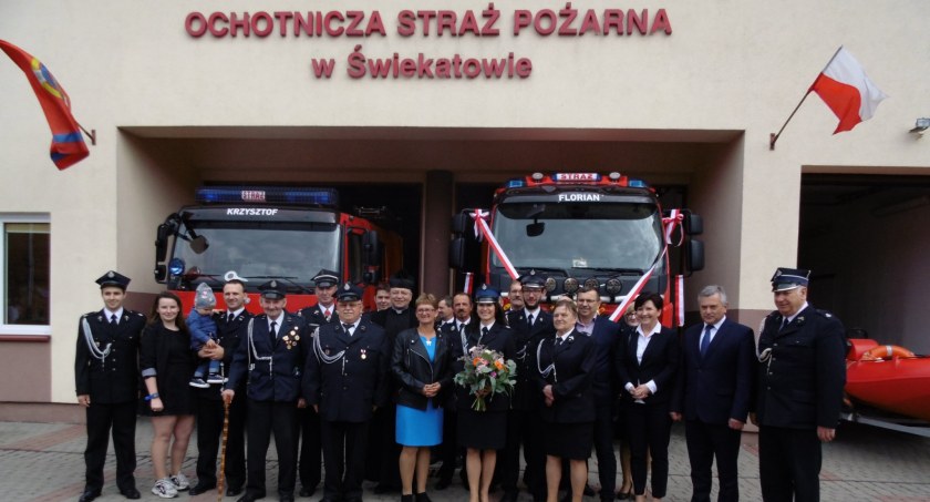 Druhowie z gminy Świekatowo obchodzili dziś Dzień Strażaka. Poświęcono nowy wóz bojowy