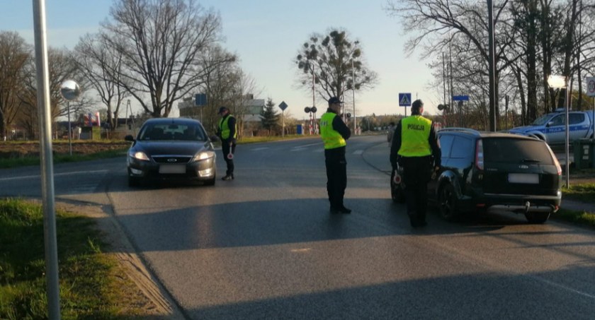 Czterech kierowców straciło prawka. Jeździli po Osiu pod wpływem alkoholu