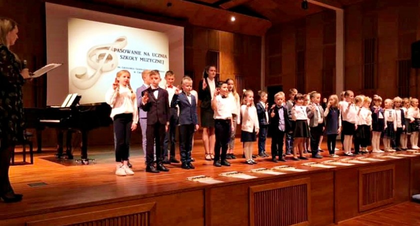Państwowa Szkoła Muzyczna I stopnia w Chełmnie rozwija potencjał dzieci. Nauka jest tam bezpłatna