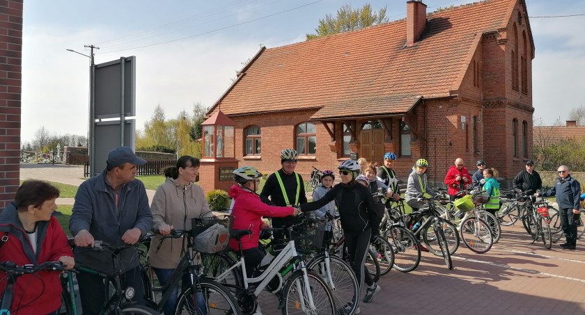 Parafialny Rajd Rowerowy za nami. W wydarzeniu wzięło udział 60 osób [ZDJĘCIA]