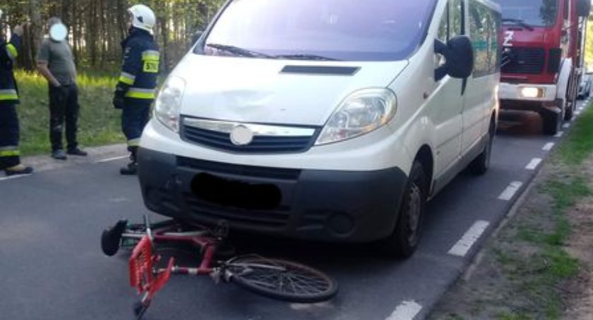 Rowerzystka potrącona w okolicach Świekatowa trafiła do szpitala. Znamy okoliczności zdarzenia