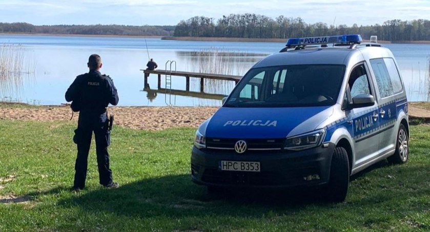 Kontrole policjantów ze Świecia. Sprawdzają wędkarzy