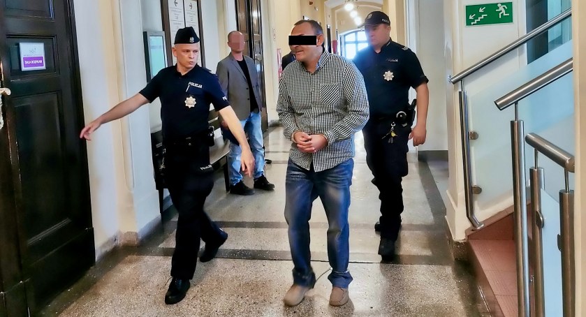 Rozpoczął się proces Adama B. Brutalnie zgwałcił i pobił swoją sąsiadkę z Michala. Kobieta nie przeżyła