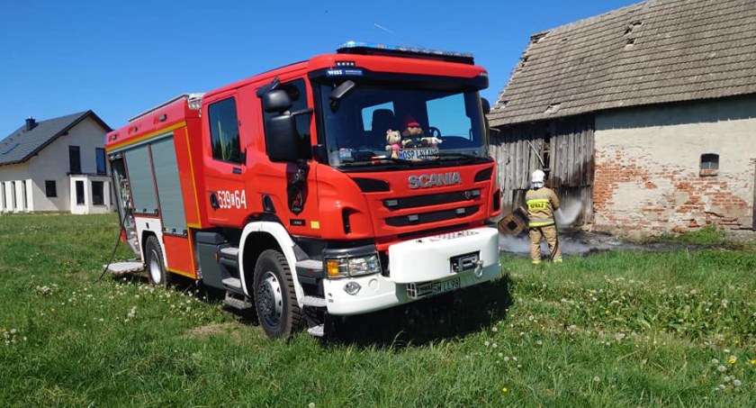 Pożar w gminie Lniano. Zagrożony był budynek gospodarczy