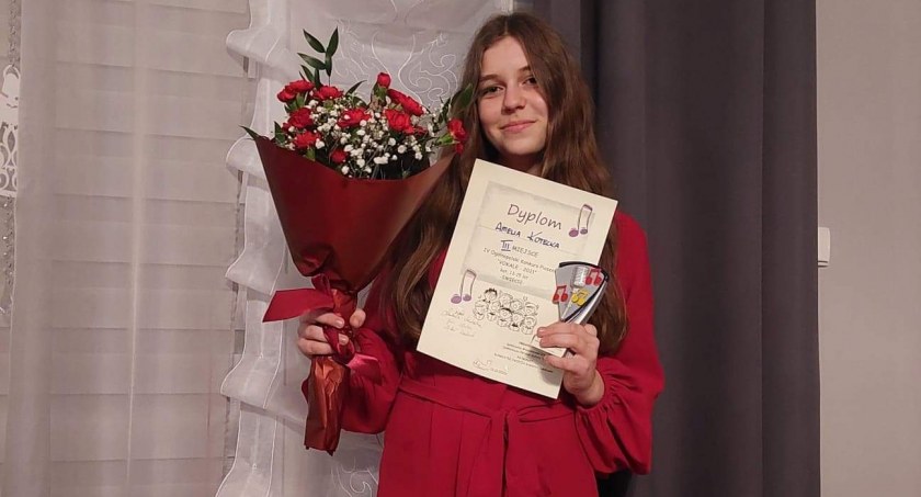 Amelia Kotecka swoim głosem podbija serca jurorów. Co dla nastolatki jest dla najważniejsze w śpiewaniu?