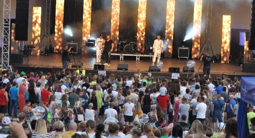 Summer Hot Disco 2022 w Świeciu. Bedą dwie tury z muzyką: pop, dance, hip hop, indiepop i disco polo