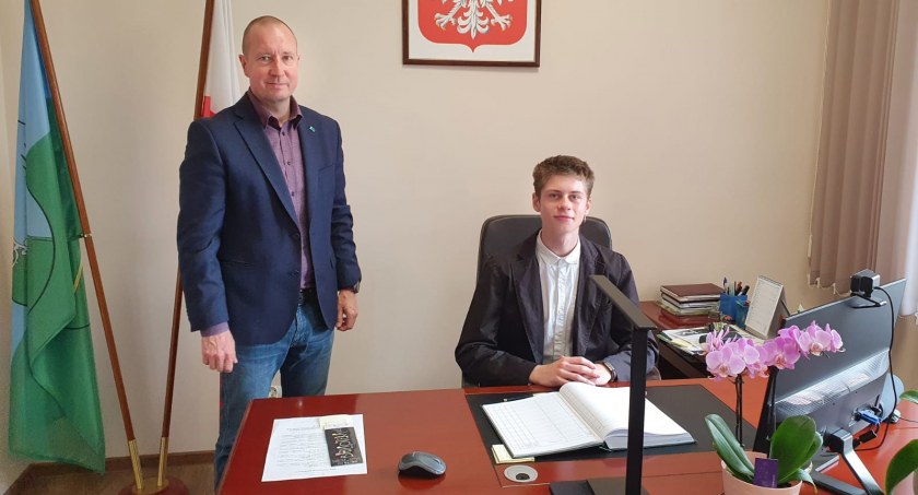 Wójt Kacper Tarnowski dziś rządzi gminą Jeżewo. Już musiał podjąć kilka ważnych decyzji