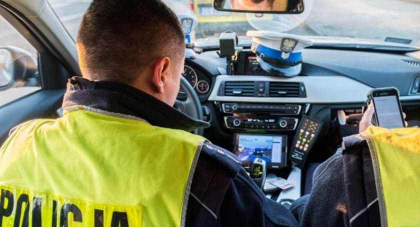 Jechał za szybko przez Świecie, chociaż wcale nie powinien siadać za kierownicą. 38-latek zatrzymany przez policję