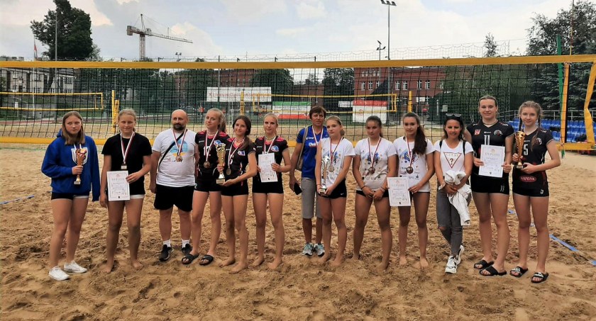 Powiat świecki zdominował Igrzyska Młodzieży Szkolnej w siatkówce plażowej