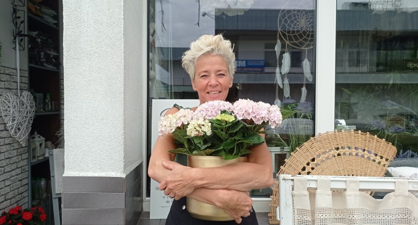 Grażyna Siudzińska miłość do kwiatów wyssała z mlekiem matki. Wyznaje nam co jeszcze jest potrzebne, żeby otworzyć własną kwiaciarnię