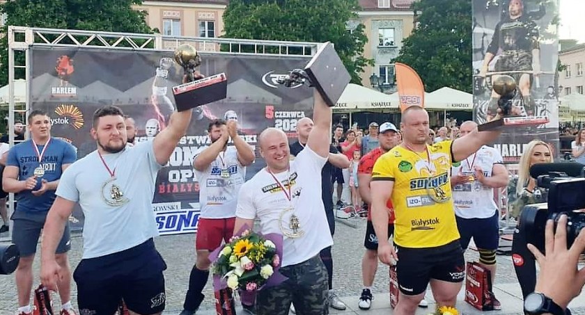 Oskar Ziółkowski z Wielkiego Komorska wicemistrzem Polski strongmanów 