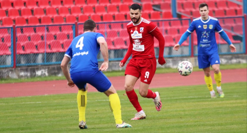 Wygrane Wdy Świecie i Startu Pruszcz. Kolejny hat-trick Brazylijczyka