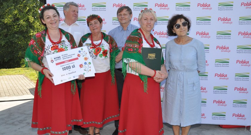 Najlepsze smaki są z Brzeźna. W Bukowcu koła gospodyń rywalizowały w powiatowym etapie Bitwy regionów [ZDJĘCIA]