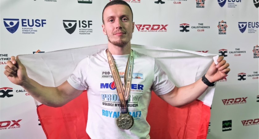 Mateusz Koślak został mistrzem świata juniorów w street liftingu! Jest też najlepszy w Polsce w wadze do 75 kg