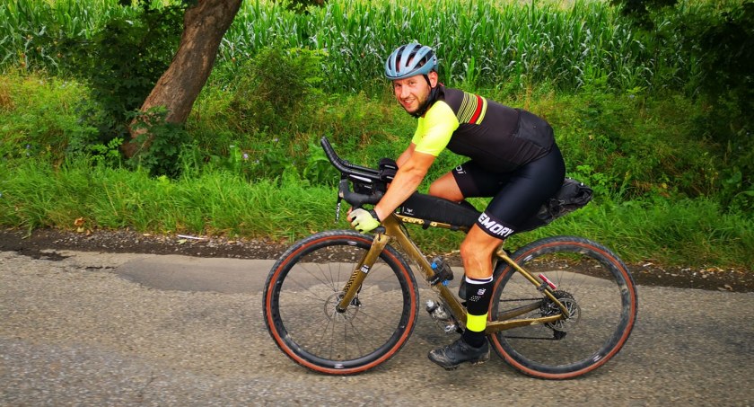 Kolarze z powiatu jadą w rowerowych ultramaratonach wzdłuż Wisły. Mają do przejechania 1200 lub 2400 kilometrów