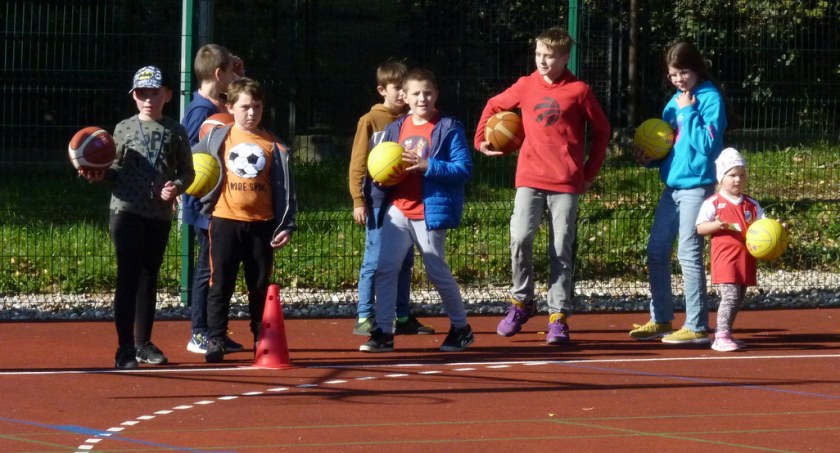 ŚKK Świecie zaprasza w niedzielę dzieci na Happy Basket Hour