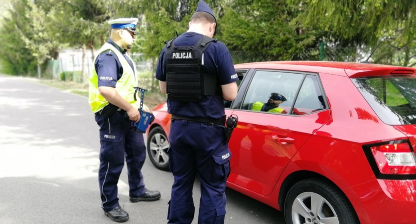 Kaskadowy pomiar prędkości w Świeciu i okolicach. Policjanci wzięli pod lupę miejsca najbardziej niebezpieczne