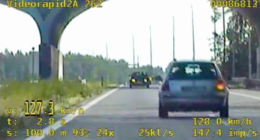 Jechał pod prąd drogą ekspresową. Nawet nie zdawał sobie sprawy, że coś jest nie tak [FILM]