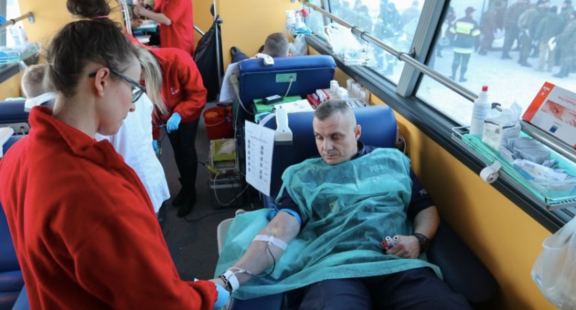 Zbiórka krwi dla rannego strażaka. Liczy się przede wszystkim czas