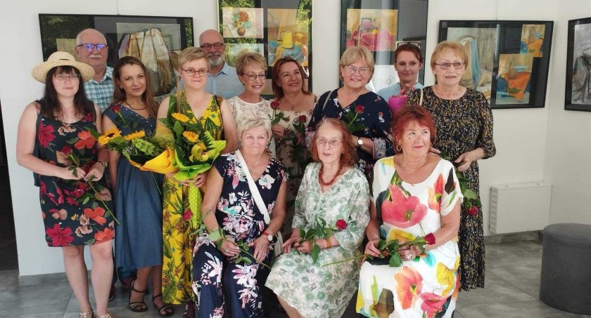 Dorośli z sekcji malarstwa zaprezentowali swoje prace. Wernisaż w Galerii Okno w Świeciu [ZDJĘCIA]