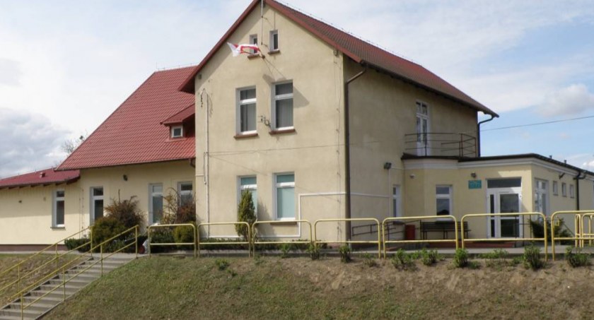 Przychodnia w Osiu pod lupą radnych. Do urzędu gminy wpłynęła skarga na działalność lecznicy 