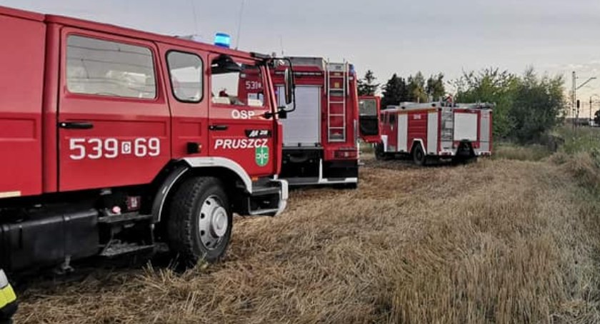 Trwa akcja gaśnicza w Kosowie. Płonie zboże