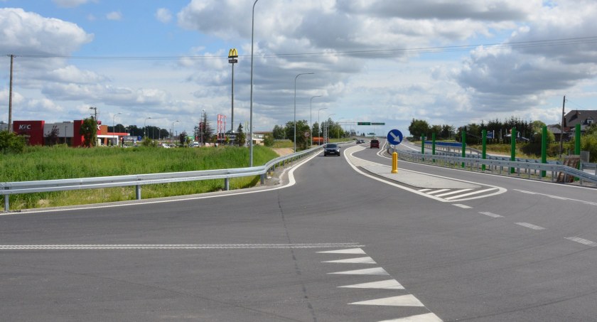 Czy będzie chodnik do KFC i McDonalds w Świeciu? Pieszo trudno tam się dostać