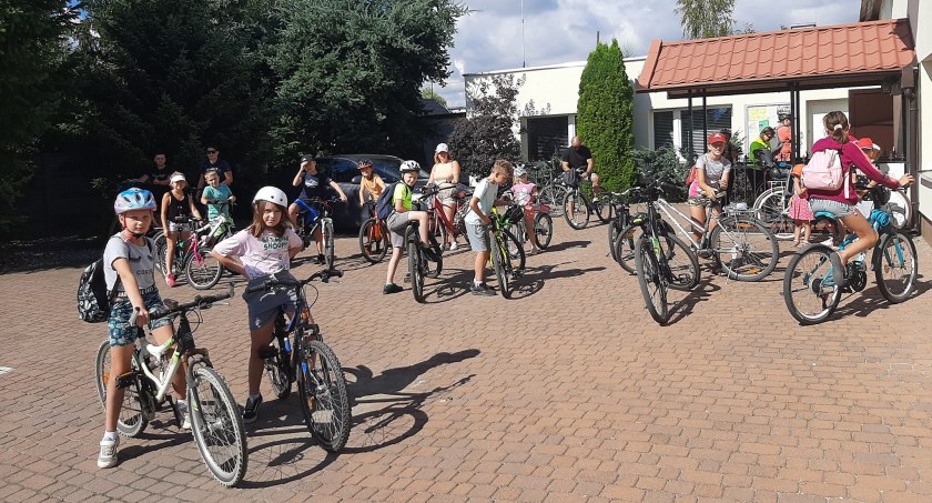 Rajd z GOKSiR-em Górna Grupa. Uczestniczy poznawali tajemnice wilków