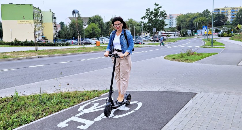 Hulajnogi w Świeciu mają coraz więcej miłośników. Jakich zasad trzeba przestrzegać  - radzi Iwona Karolewska