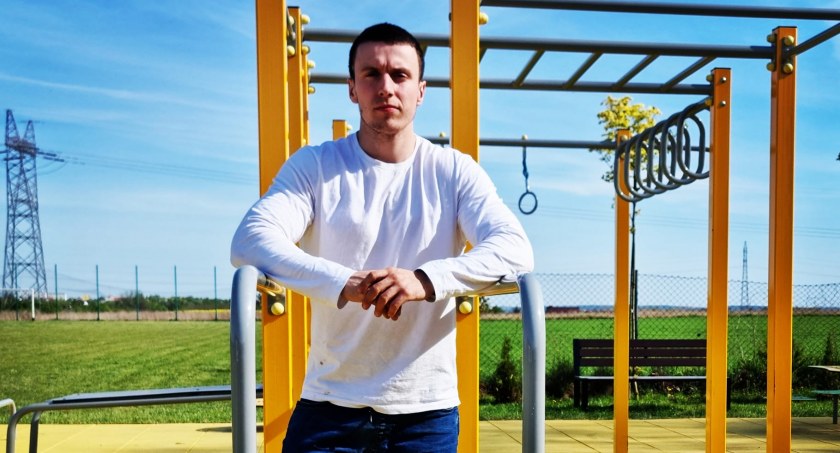 We wtorek w Świeciu odbędą się warsztaty kalisteniki. Poprowadzi je mistrz świata Mateusz Koślak