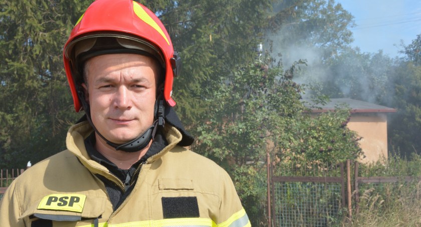 Pożar tuż obok fary w Świeciu. Do akcji ruszyły cztery zastępy straży