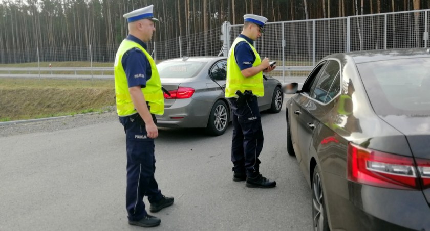 Kierowca bmw pędził przez Świecie. Teraz musi zapłacić wysoki mandat 