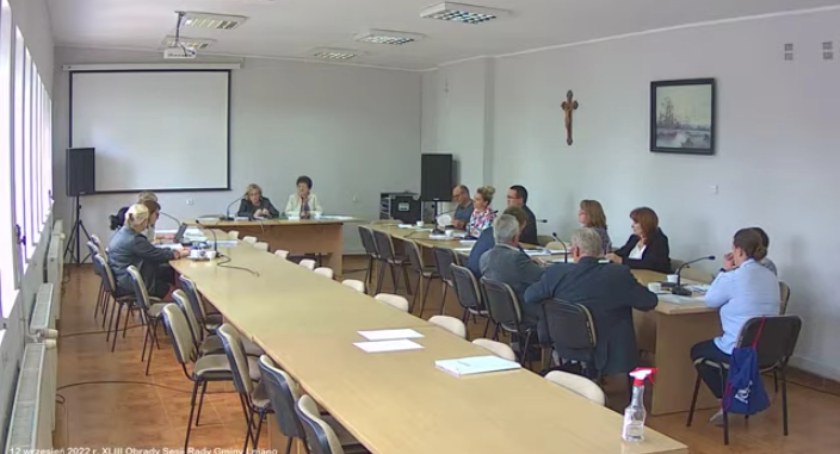 Lniano planuje oszczędności po podwyżce cen energii. Problem może być też z ogrzewaniem w szkole