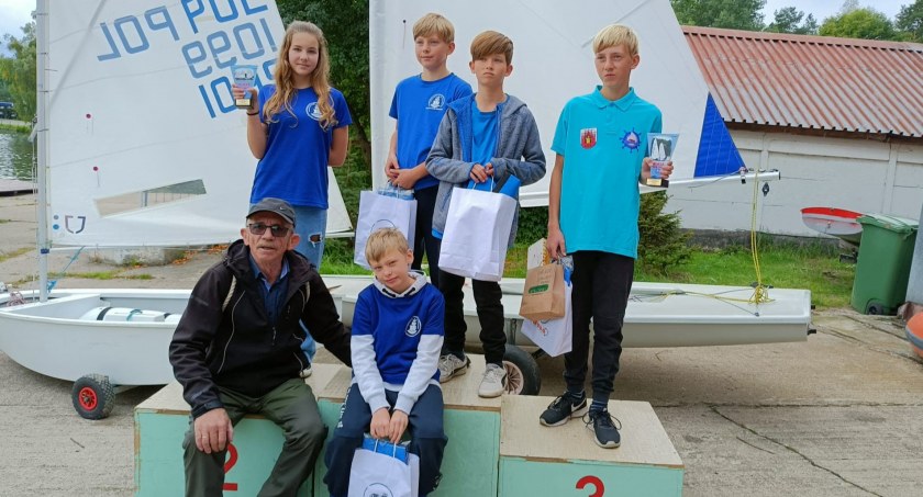 Żeglarze ze Świecia rywalizowali w Grudziądzu. Zosia i Oskar na podium [ZDJĘCIA]