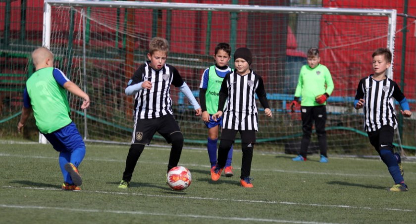 Od pasji do futbolu – tak grali w Świeciu orlicy z kategorii E1 i E2 [ZDJĘCIA]