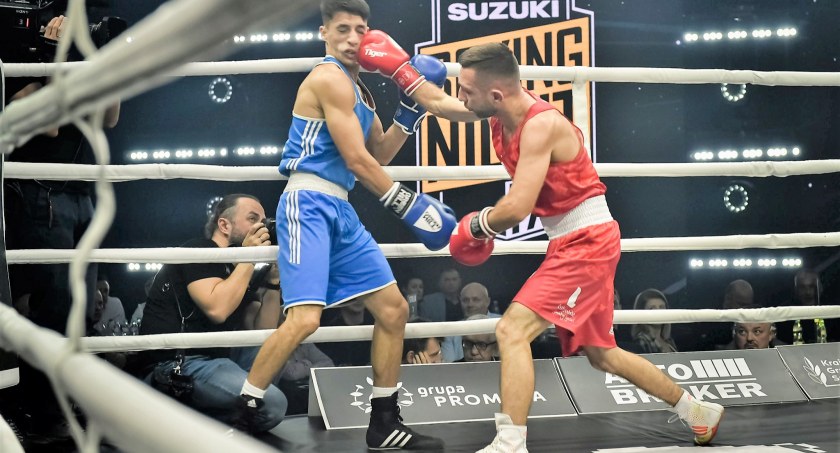 Jakub Słomiński boksował podczas Suzuki Boxing Night 17. Zwyciężył pięściarza z Rumunii